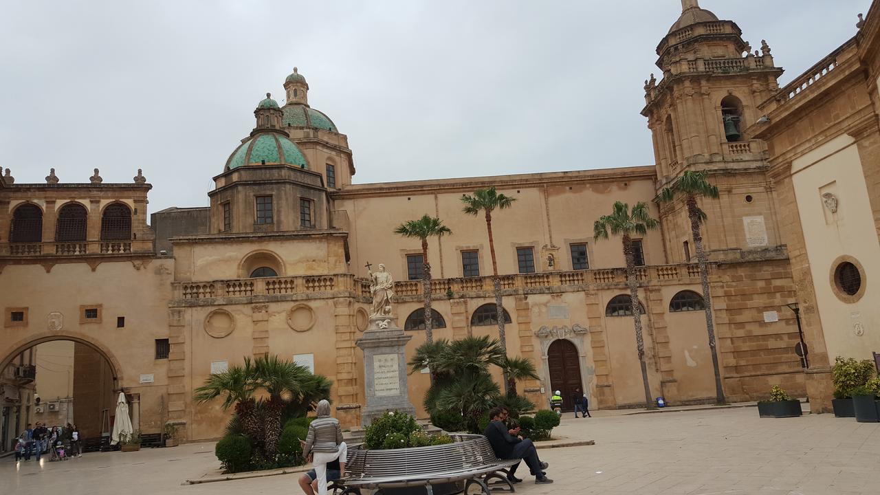 Casa Turismo "Madonna Del Paradiso" Mazara del Vallo Luaran gambar